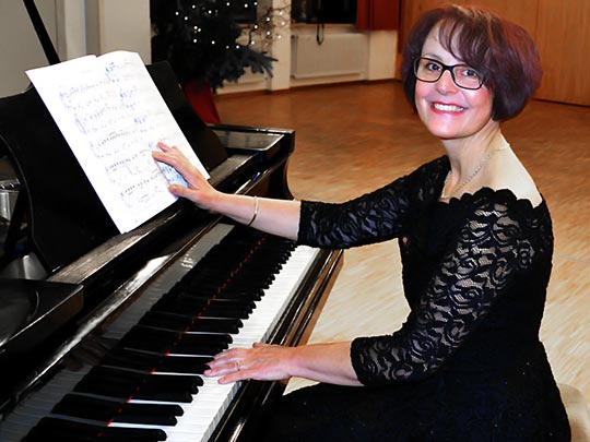 Katalin Kovacsne, Klavierlehrerin aus Augsburg